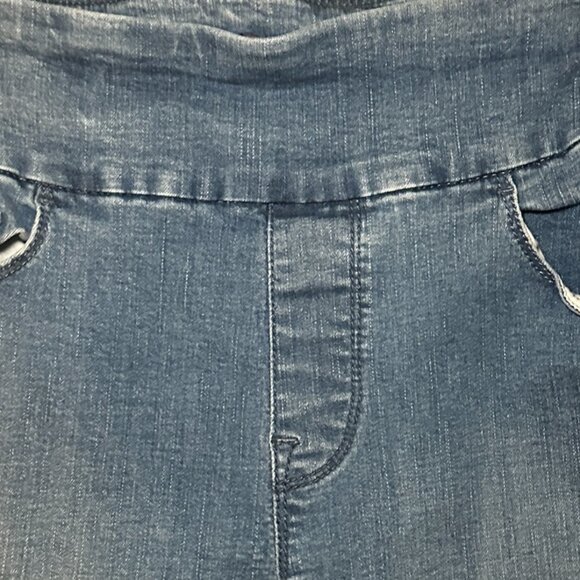 Missy Women's Gloria Vanderbilt Amanda Pull On Jeans Size 8 Tall - Picture 4 of 6